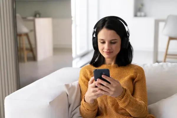 پنج سایت برتر برای تقویت مهارت Listening